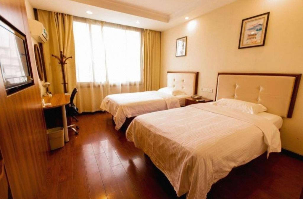 GreenTree Inn Suzhou Guanqian Yangyuxiang Metro Station Business Hotel Bagian luar foto