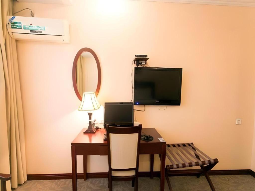 GreenTree Inn Suzhou Guanqian Yangyuxiang Metro Station Business Hotel Bagian luar foto