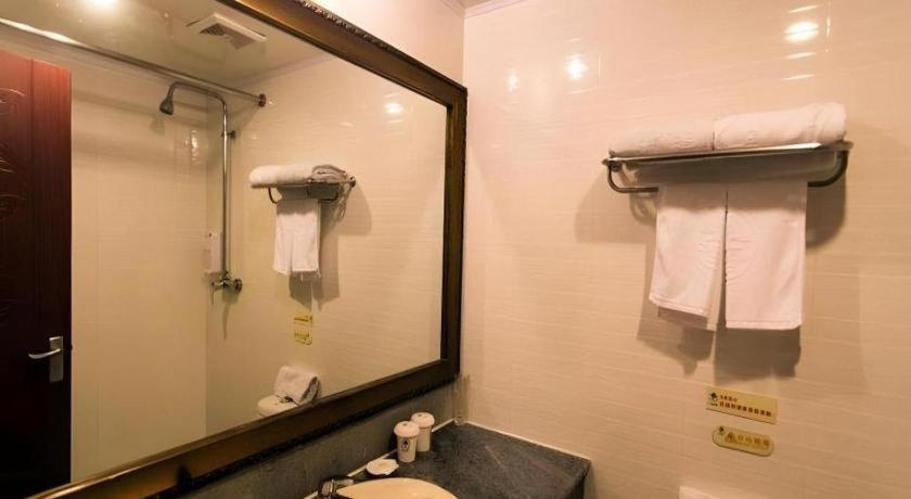 GreenTree Inn Suzhou Guanqian Yangyuxiang Metro Station Business Hotel Bagian luar foto
