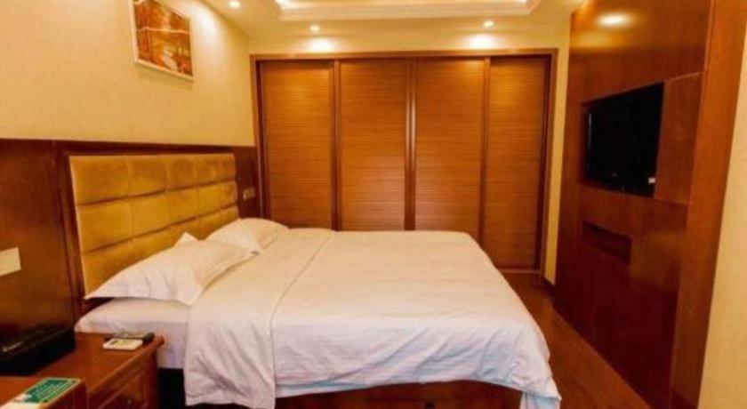 GreenTree Inn Suzhou Guanqian Yangyuxiang Metro Station Business Hotel Bagian luar foto