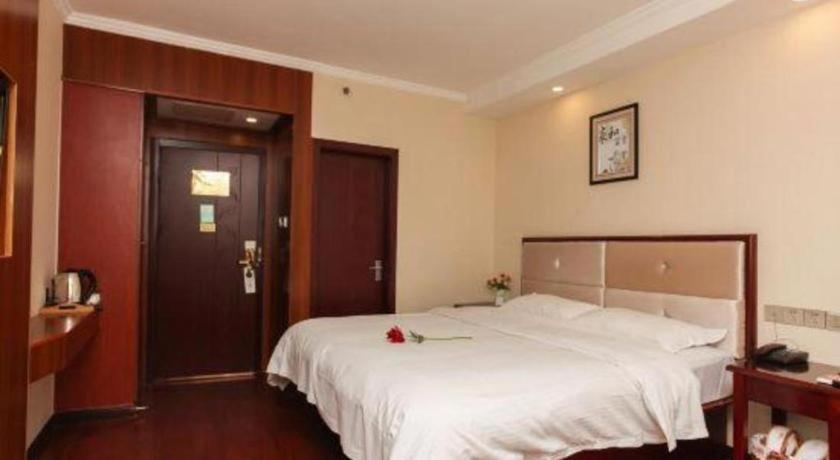 GreenTree Inn Suzhou Guanqian Yangyuxiang Metro Station Business Hotel Bagian luar foto