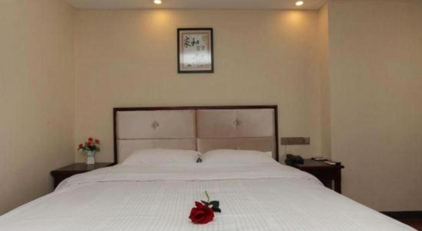 GreenTree Inn Suzhou Guanqian Yangyuxiang Metro Station Business Hotel Bagian luar foto