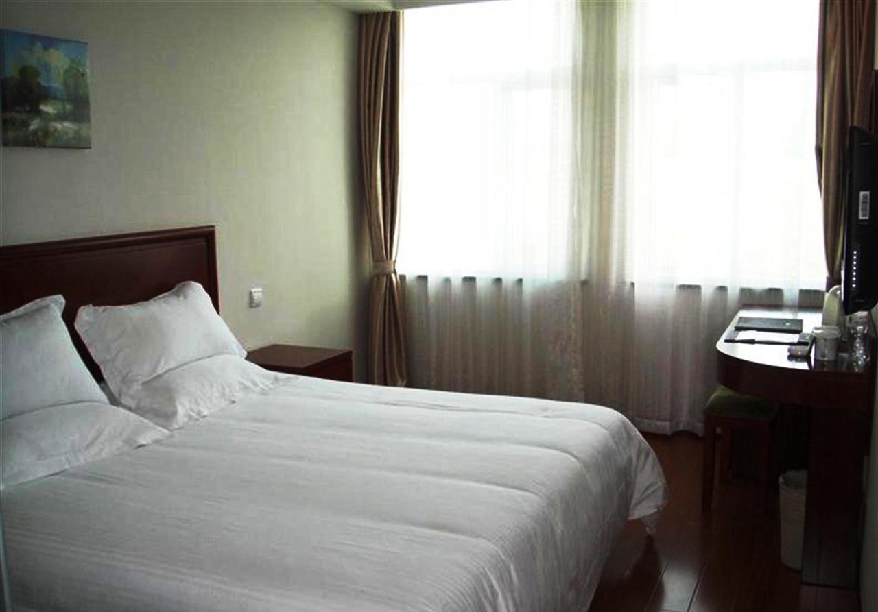 GreenTree Inn Suzhou Guanqian Yangyuxiang Metro Station Business Hotel Bagian luar foto